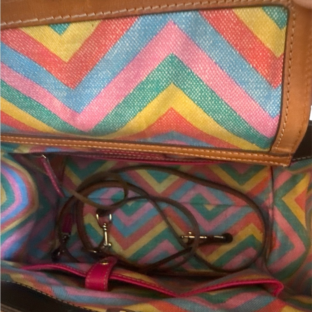 Dooney & Bourke Handbag - Picture 3 of 4